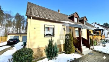 Modernisierte DHH mit Doppelgarage und 2x Carport in Traumlage inkl. Bachlauf 37412 Herzberg am Harz, Doppelhaushälfte